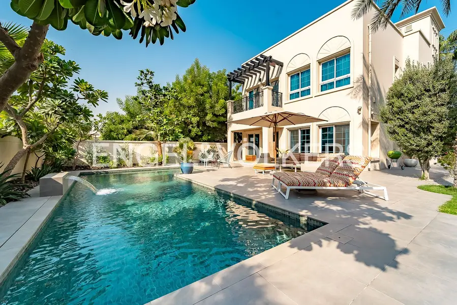 Large Plot | Private Pool | Vacant On Transfer