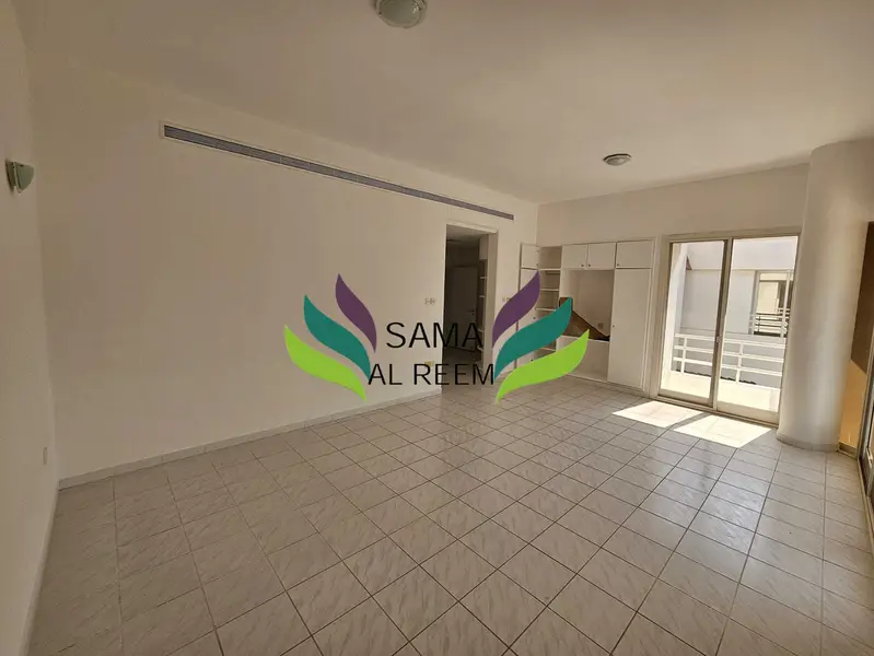 Compound villa | shared pool and garden | Jumeirah 3