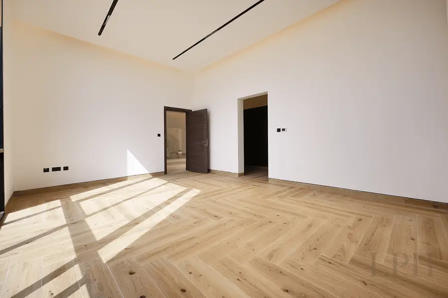 Spacious 6 Bed | Prime Location | Vacant