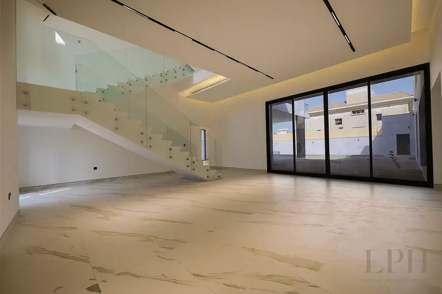 Spacious 6 Bed | Prime Location | Vacant