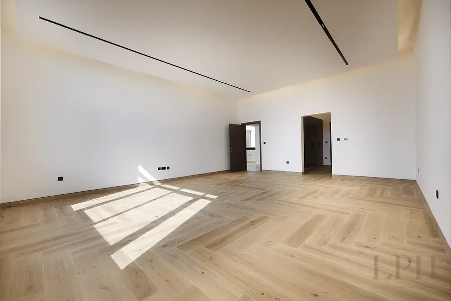 Spacious 6 Bed | Prime Location | Vacant