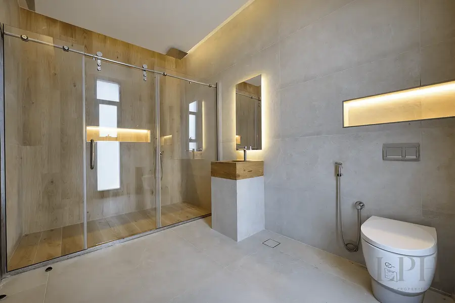 Spacious 6 Bed | Prime Location | Vacant