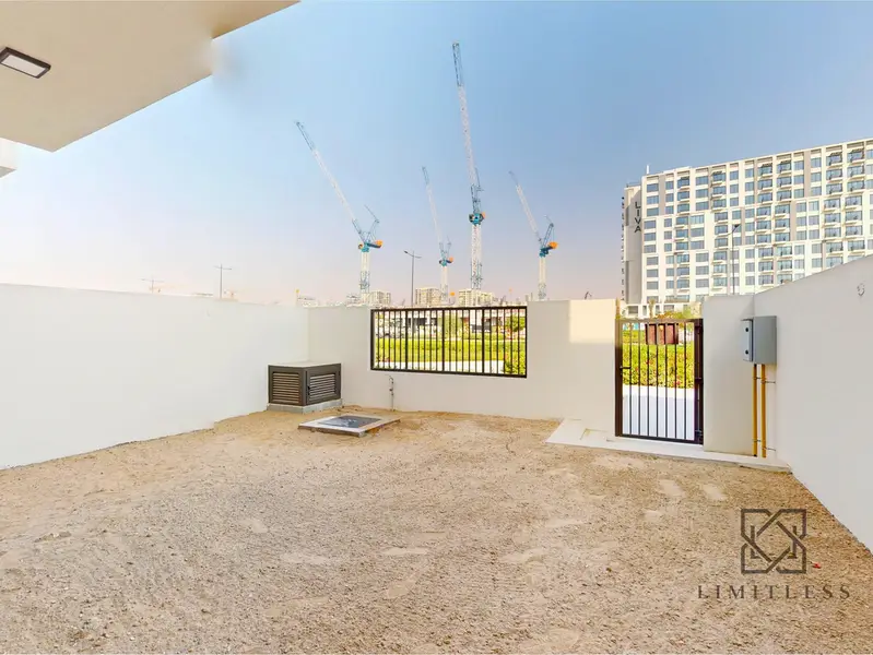Single Row | Unfurnished | Prime Spot