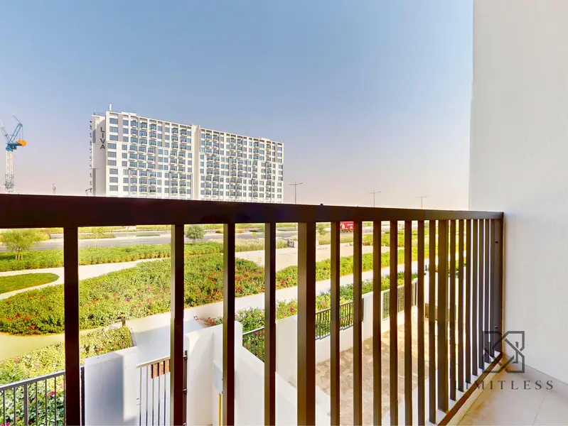 Single Row | Unfurnished | Prime Spot