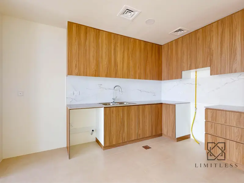 Single Row | Unfurnished | Prime Spot