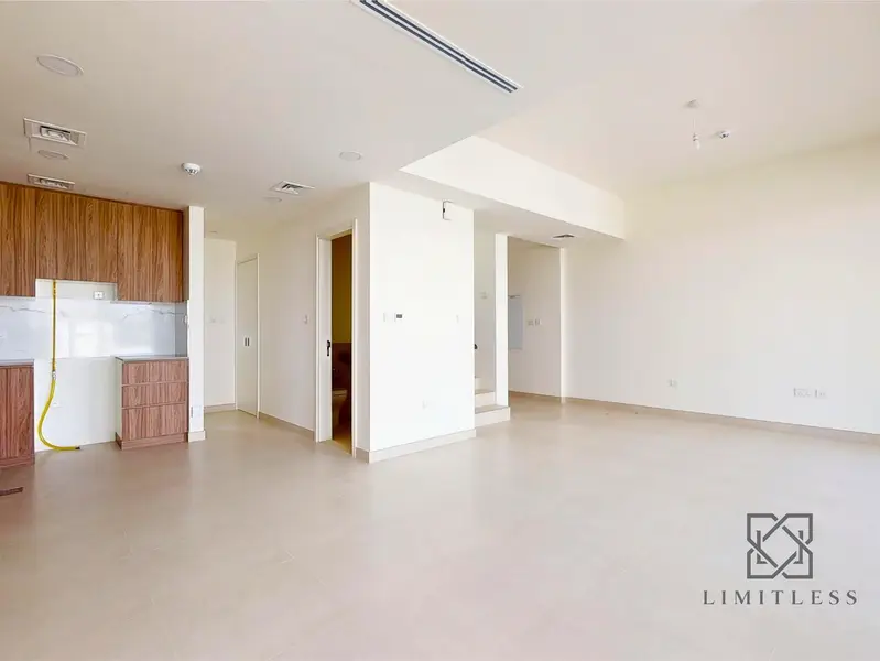 Single Row | Unfurnished | Prime Spot