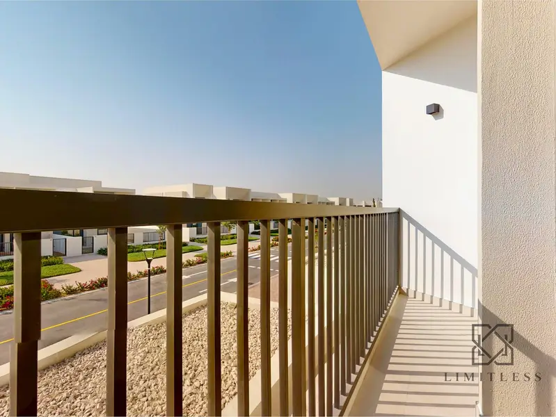 Single Row | Unfurnished | Prime Spot