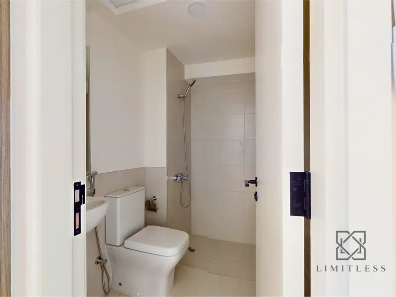 Single Row | Unfurnished | Prime Spot