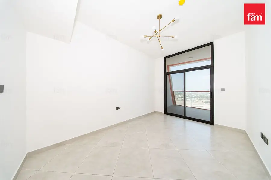 Balcony | Pool | Near To Metro | Vacant Now