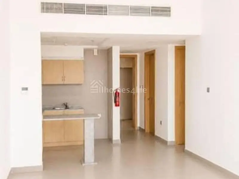 Mid Floor | Open View | Spacious | Vacant