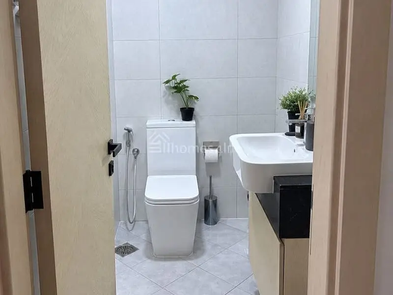 Mid Floor | Open View | Spacious | Vacant
