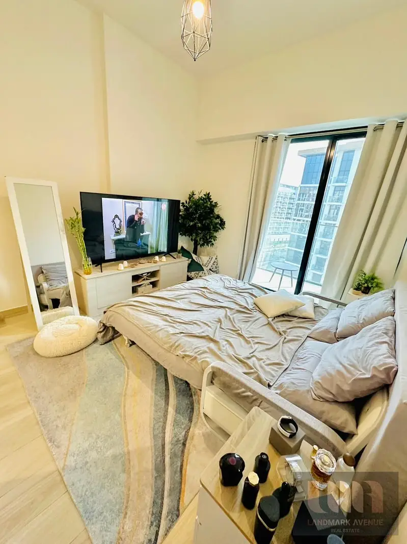 Vacant-12 chqs optionable-high floor-direct rent not from developer