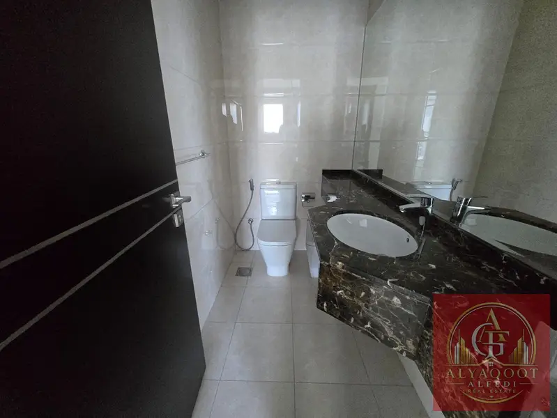 ELEGANT 1 BHK | SEMI FURNISHED | Dishwasher Installed