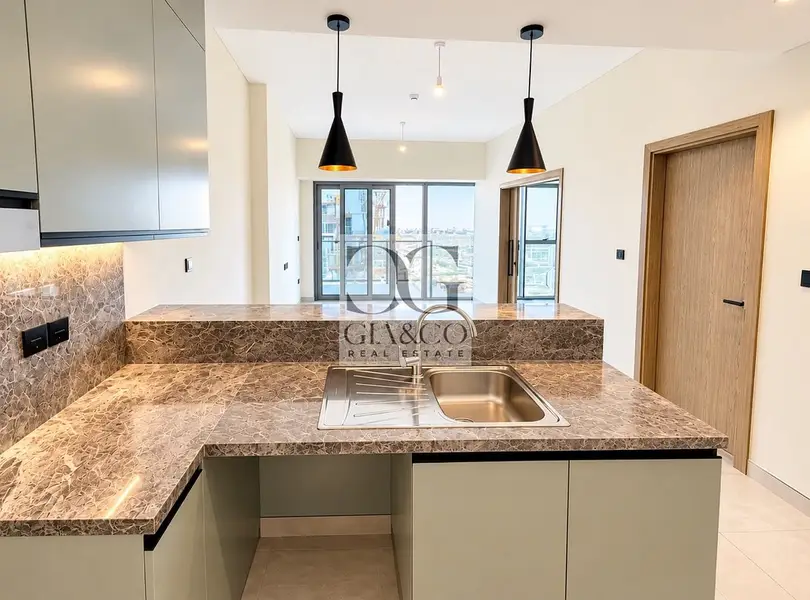 Tenanted | High Floor | Full Golf Course View