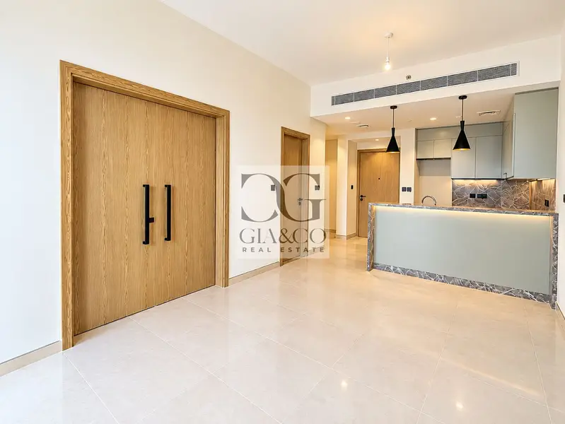 Tenanted | High Floor | Full Golf Course View