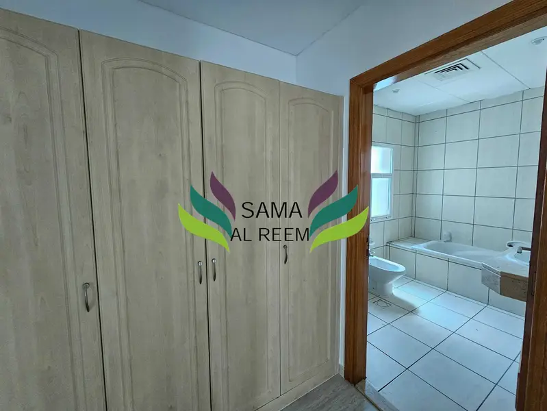Spacious 5Bed+Maid Villa With Small Garden In Umm Suqeim 1