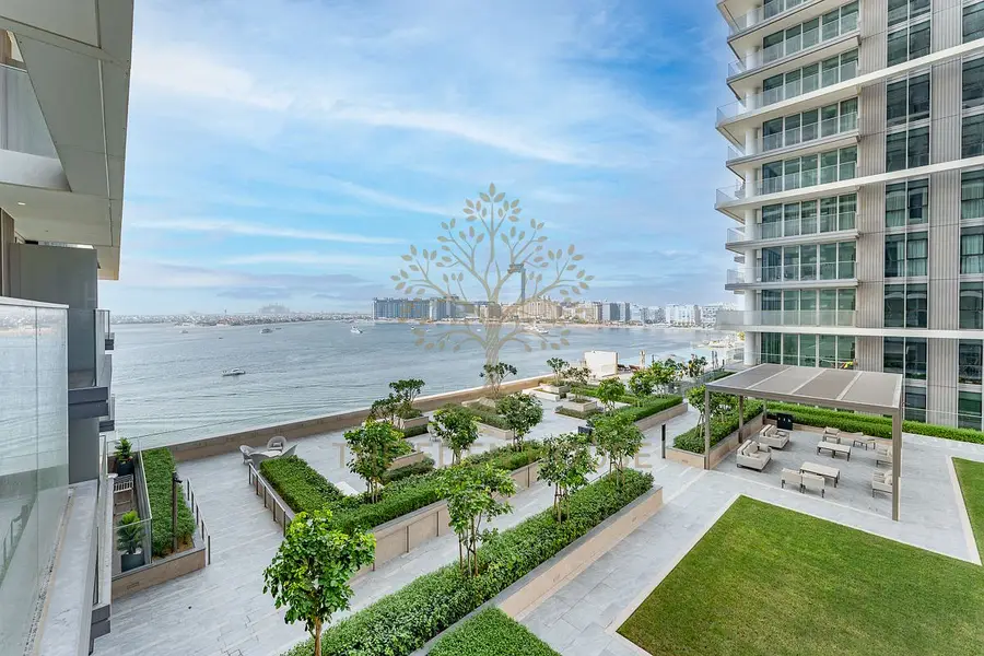 Coastal View 2BR | Beachfront Living