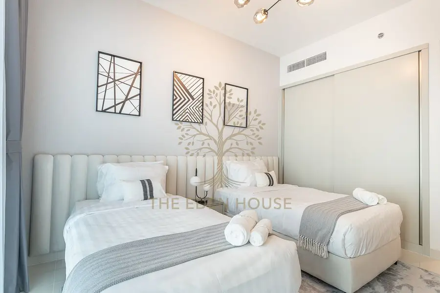 Coastal View 2BR | Beachfront Living