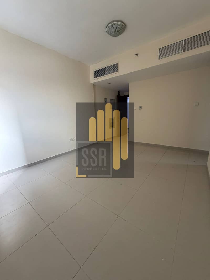 6 b52d4943-934a-4c5a-8a71-d28af3931856. jpg