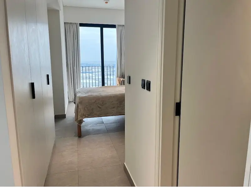 12 cheques | Corner Unit l Big Layout