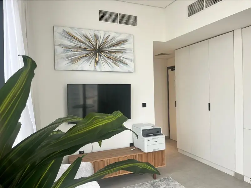 12 cheques | Corner Unit l Big Layout