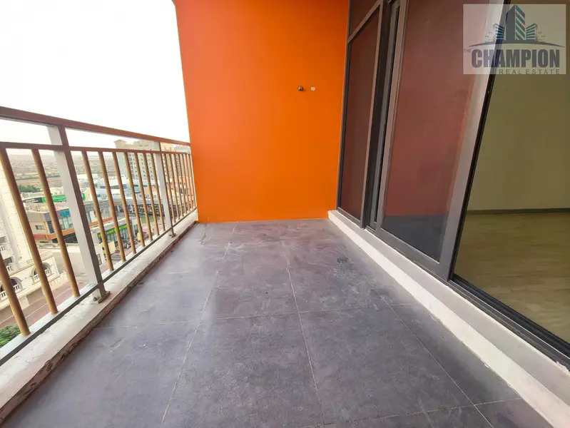 Spacious Studio for rent // Huge Sizes all amenities