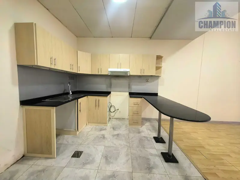 Spacious Studio for rent // Huge Sizes all amenities