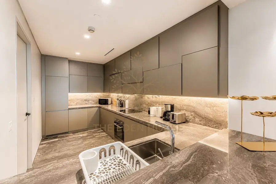Luxury 2BR | High Floor | Full Marina View | Weekly Stay