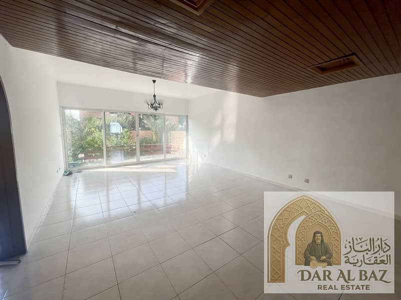 2 Enhancing_real_estate_listing_ph…_20260926004203. jpg