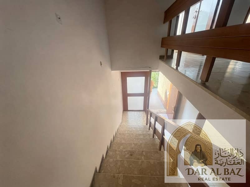 12 Enhancing_real_estate_listing_ph…_20260926003528. jpg