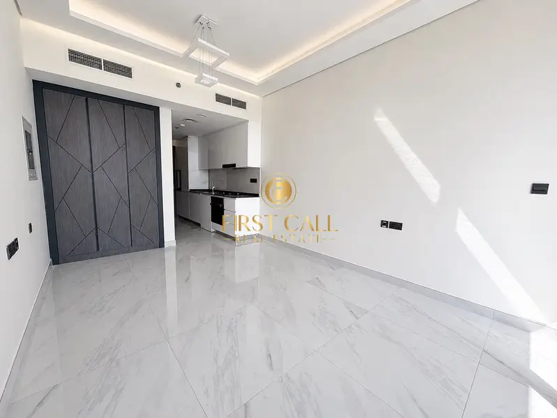 Huge Terrace | Direct Pool Access | Fitted Kitchen