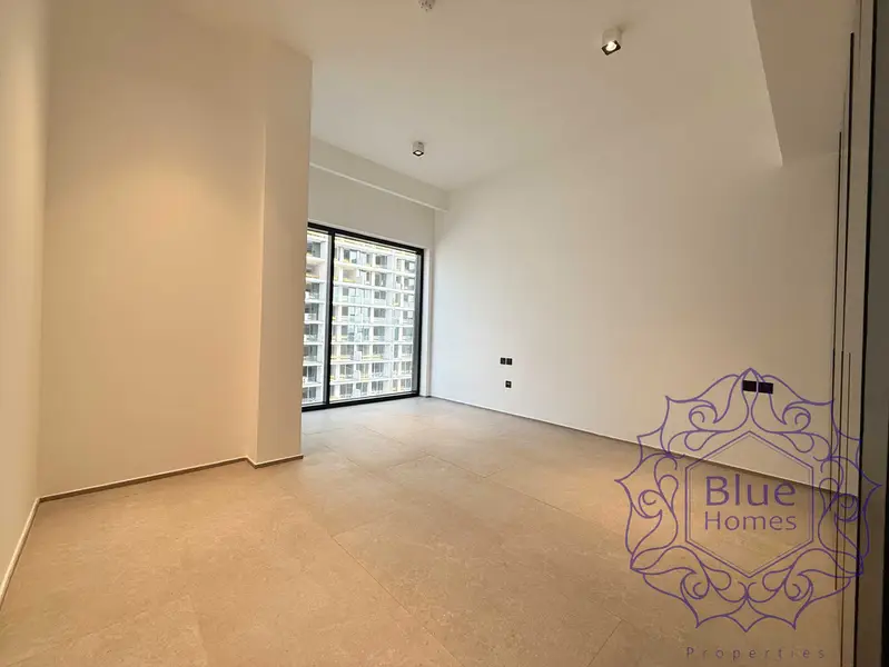 Huge Size | New Building | DM now