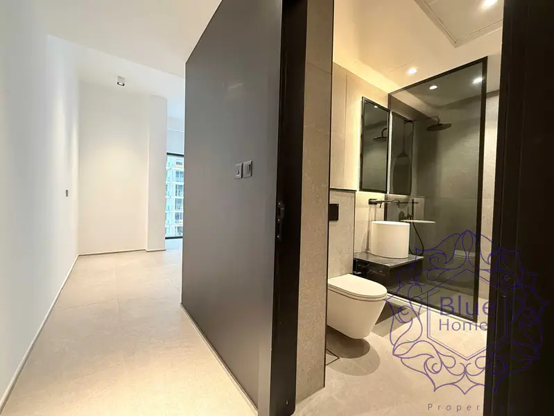 Huge Size | New Building | DM now