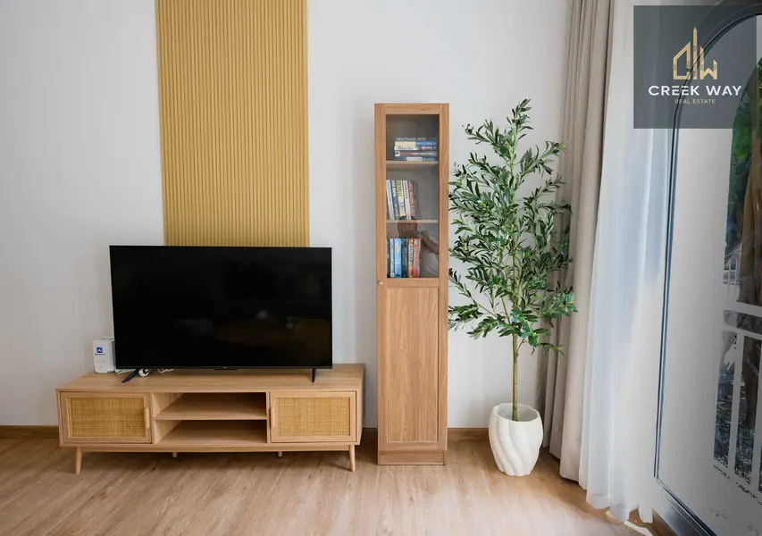 *Spacious Fully Renovated & Furnished 1 Bedroom Apartment I 850 Sq feet I Steps from Furjan Metro Station I Exclusive Interior Design | One of a Kind