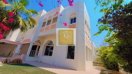 Villa de 5 chambres à à louer à Jumeirah, Dubai - Snapchat-769777776. jpg