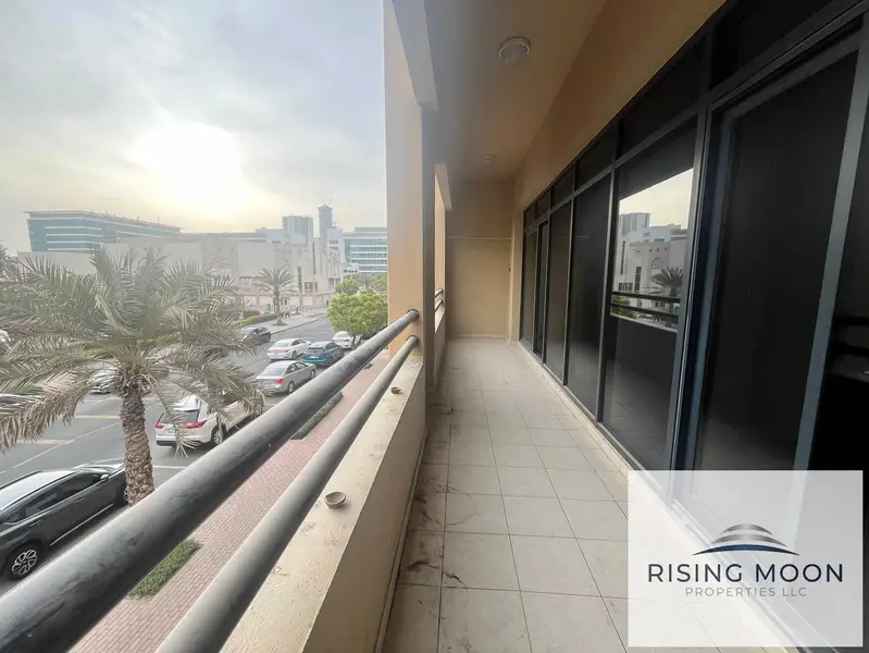 UPGRADED 3BR LAUNDRY FOR RENT IN GREENS