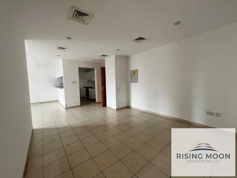 UPGRADED 3BR LAUNDRY FOR RENT IN GREENS