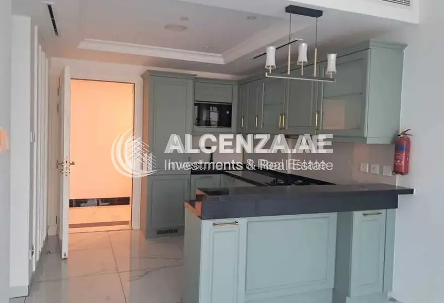 LUXURY WELLNESS | UNFURNISHED | COMMUNITY VIEW