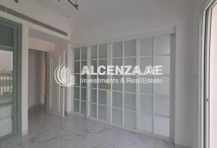 LUXURY WELLNESS | UNFURNISHED | COMMUNITY VIEW