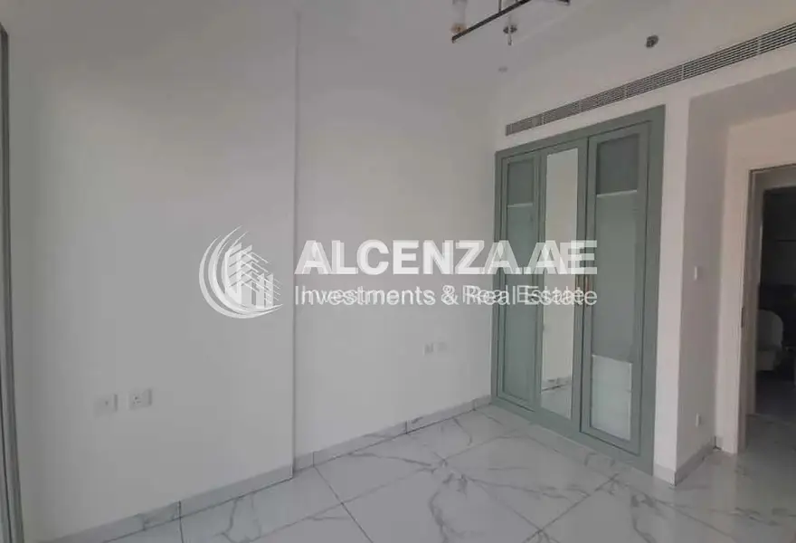 LUXURY WELLNESS | UNFURNISHED | COMMUNITY VIEW