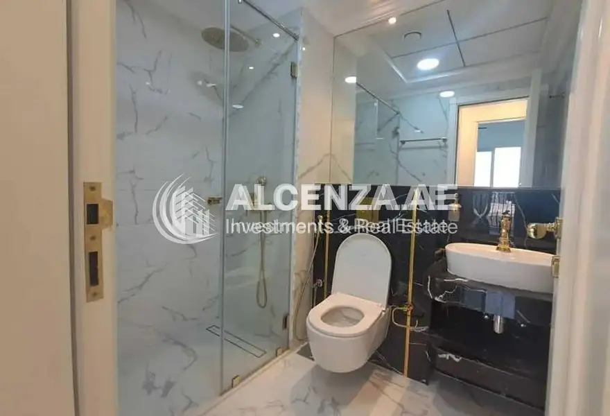 LUXURY WELLNESS | UNFURNISHED | COMMUNITY VIEW