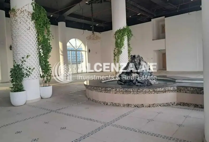 LUXURY WELLNESS | UNFURNISHED | COMMUNITY VIEW