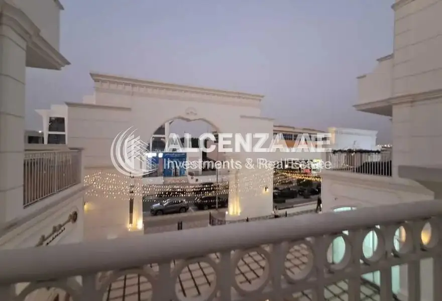 LUXURY WELLNESS | SPACIOUS | COMMUNITY VIEW