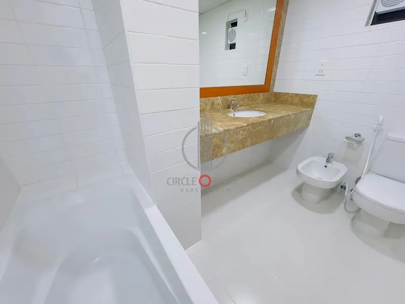 Huge Layout 2 Bedroom Hall_Modern Finishing With All Amenities_Near To Metro