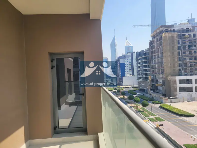 Big Corner 3BR | Multiple Balconies | City Views | Natural Light