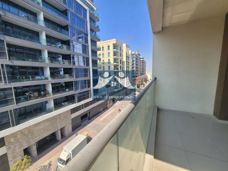 Big Corner 3BR | Multiple Balconies | City Views | Natural Light