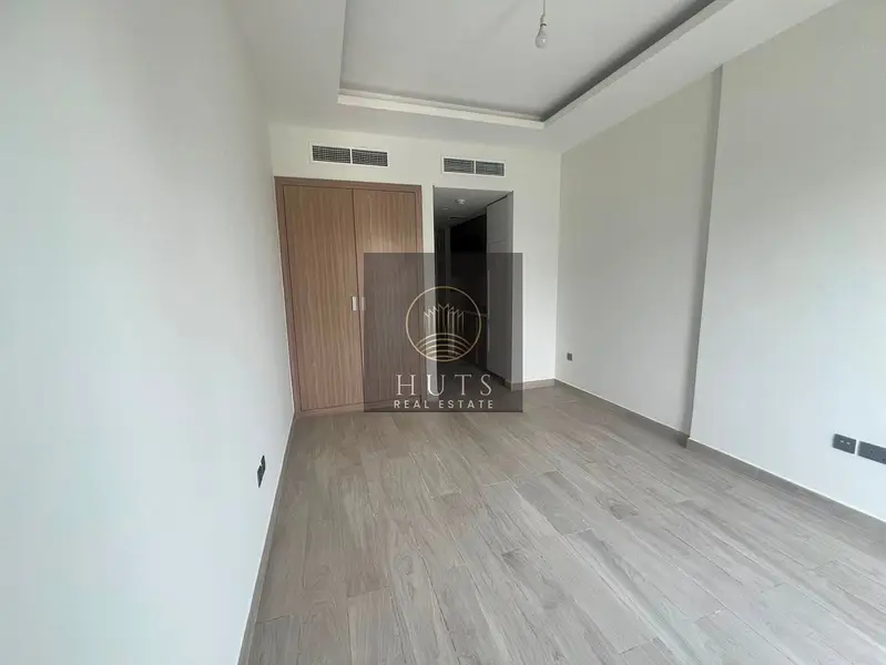 UNFURNISHED 1BHK | BRIGHT & AIRY | IMMACULATE