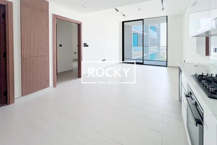 Modern Layout | Community Living | Well Connected