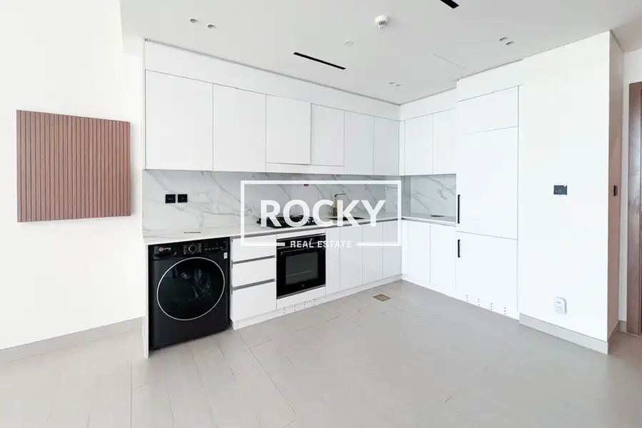 Modern Layout | Community Living | Well Connected