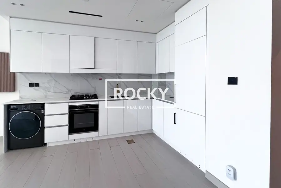 Modern Layout | Community Living | Well Connected